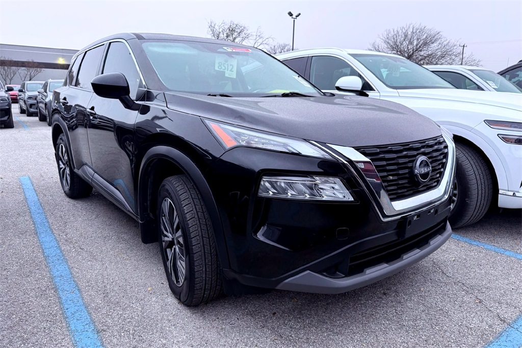 2023 Nissan Rogue SV's photo