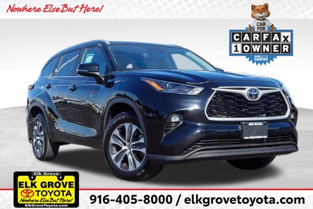 2023 Toyota Highlander XLE's photo