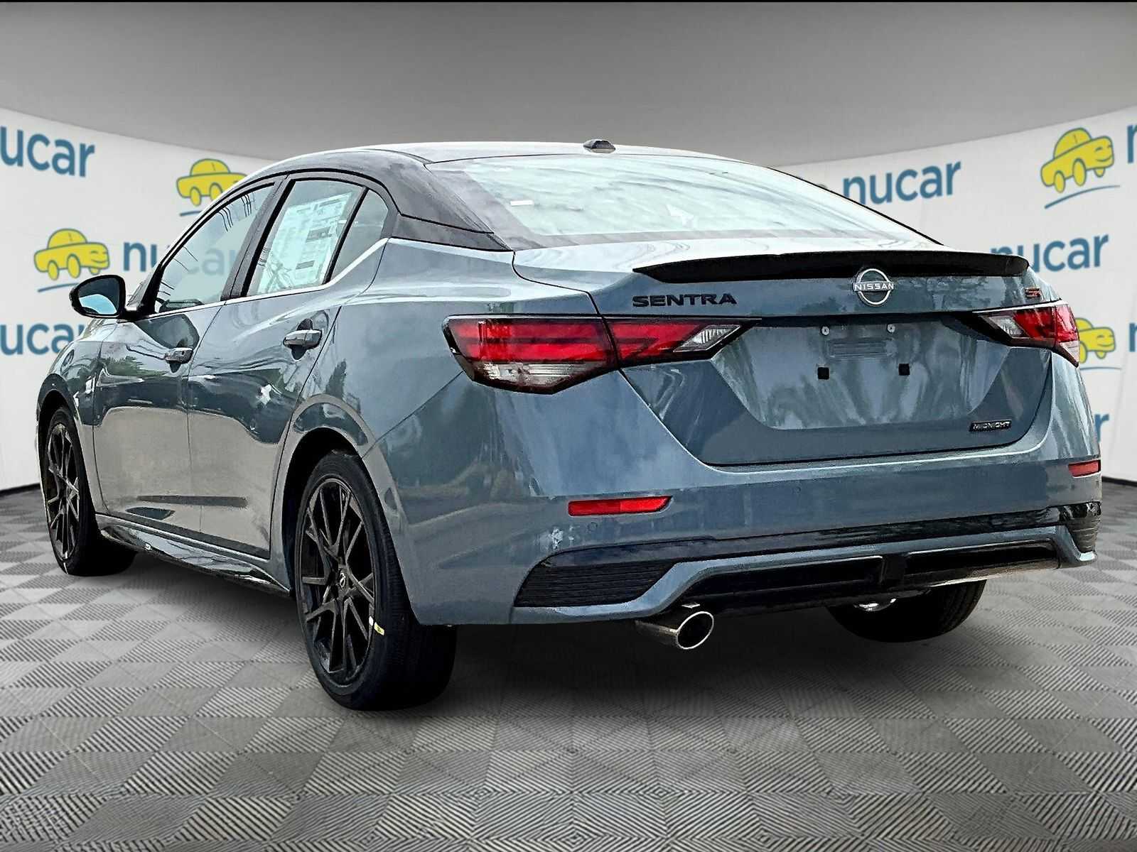 2025 Nissan Sentra SR photo 4