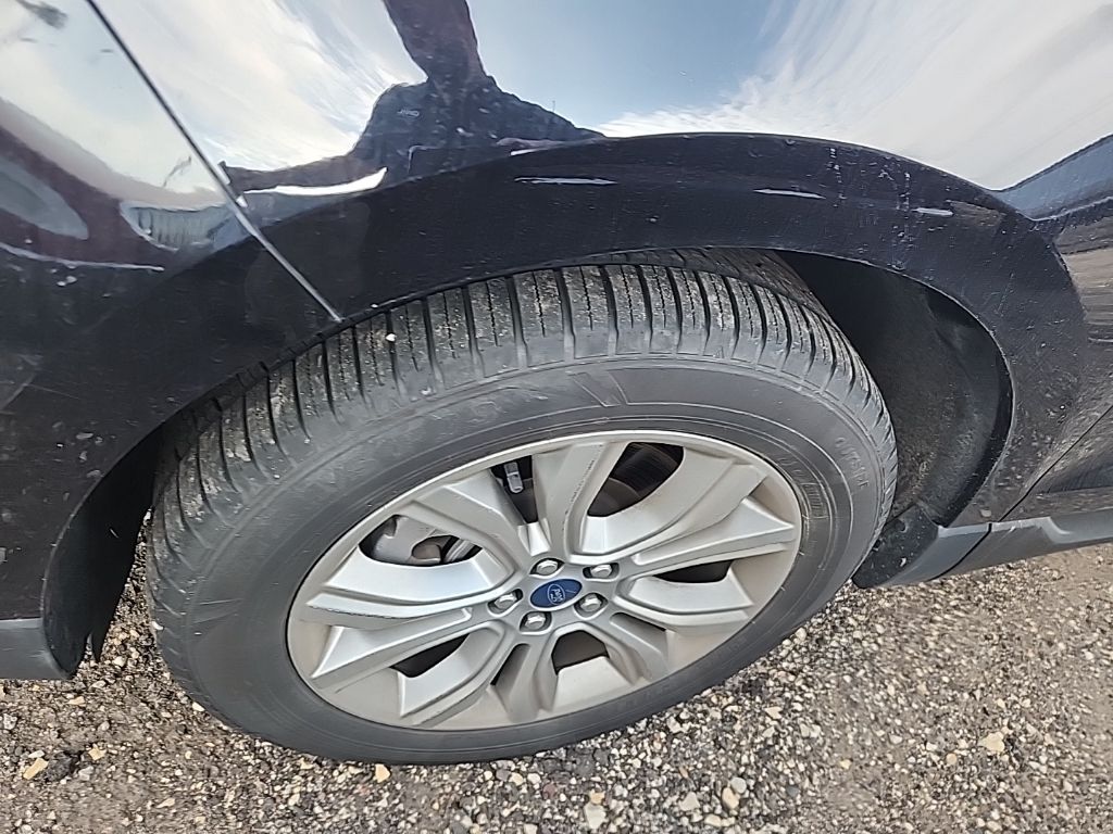 2022 Ford Edge Titanium photo 7