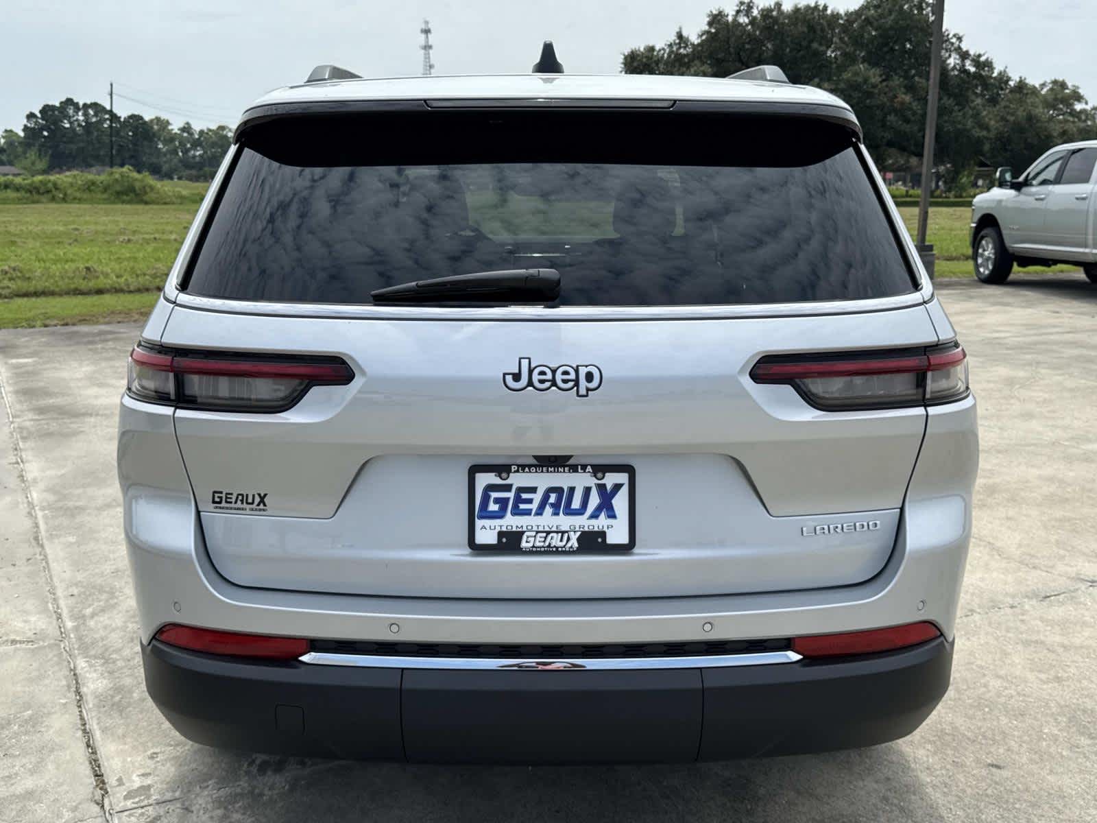 2025 Jeep Grand Cherokee Laredo X photo 8