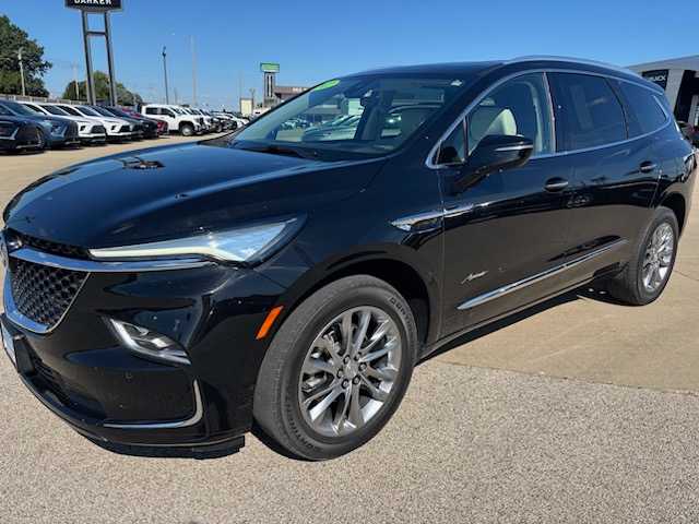 2022 Buick Enclave Avenir photo 3