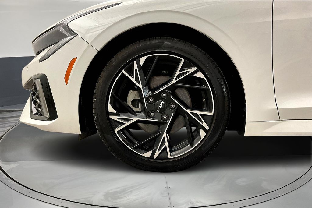 2025 Kia K5 GT-Line photo 7