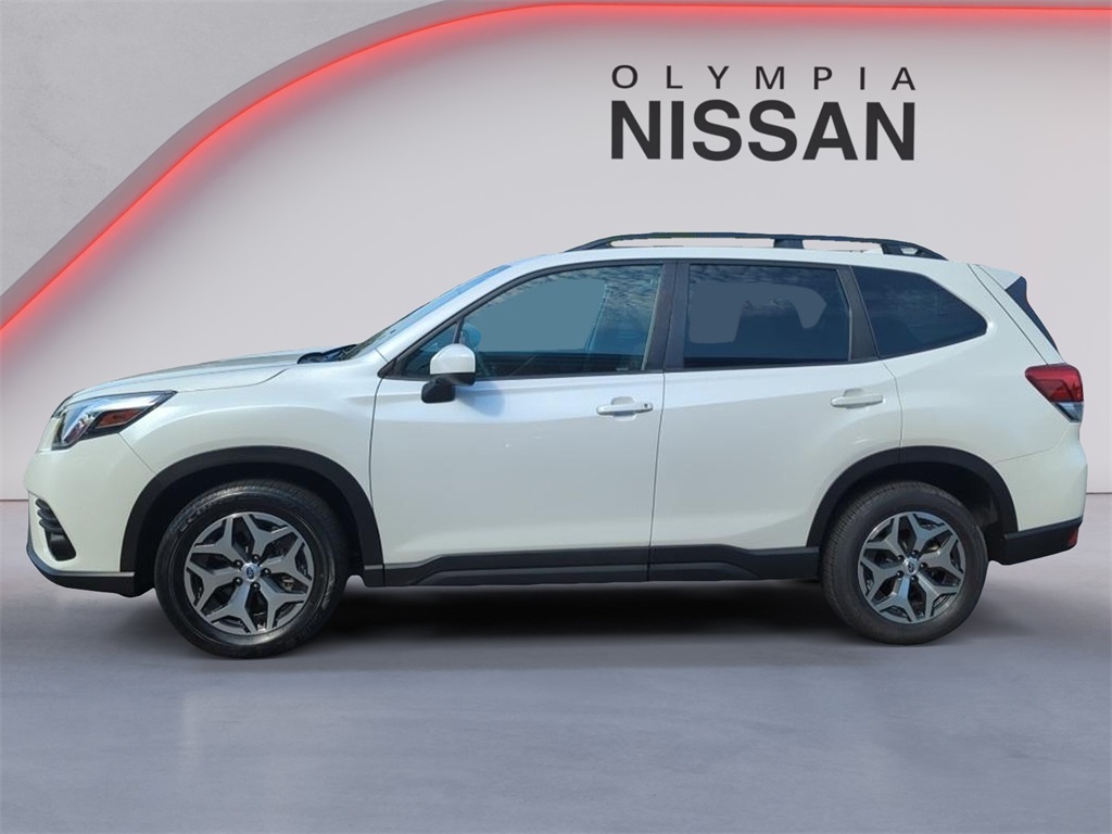 2023 Subaru Forester Premium photo 5