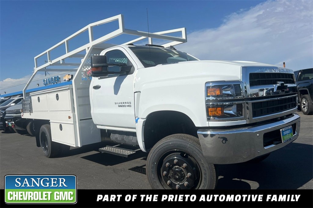 2023 Chevrolet Silverado 4500 Medium Duty Chassis Cab's photo