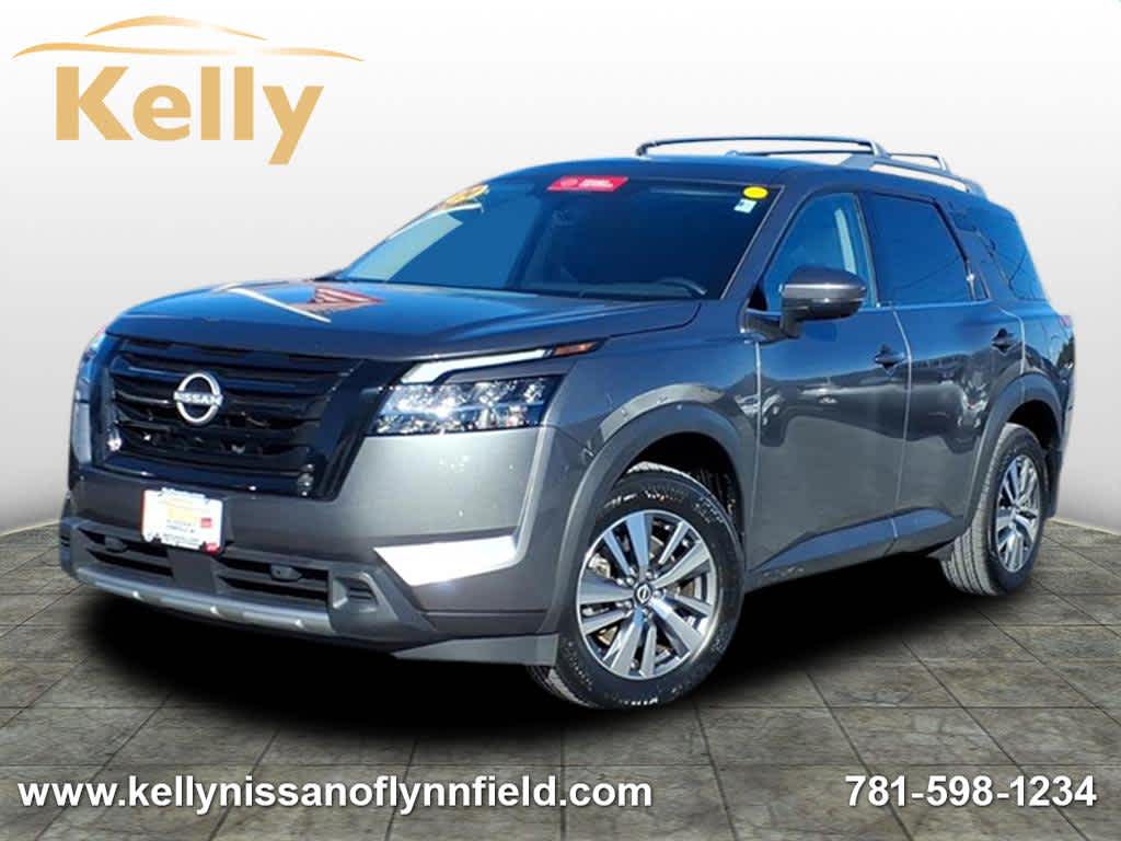 2024 Nissan Pathfinder SL's photo