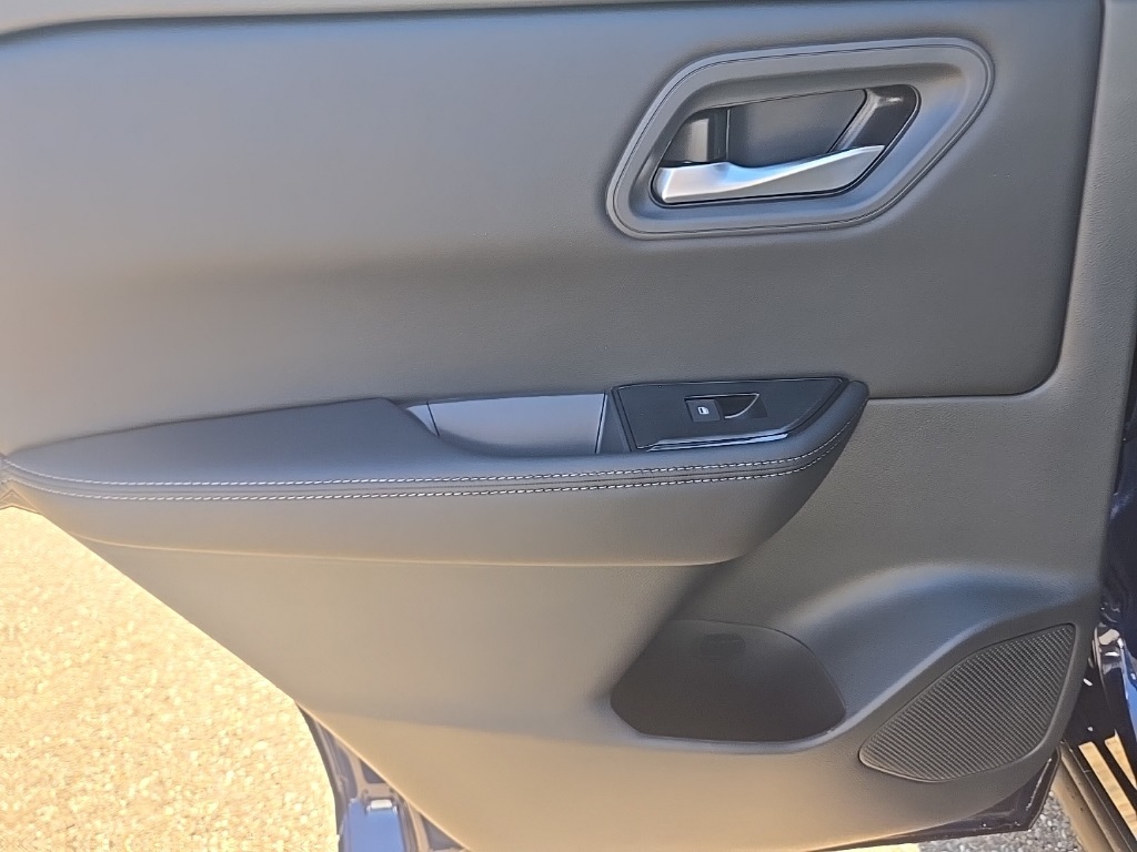 2026 Nissan Rogue SV photo 29