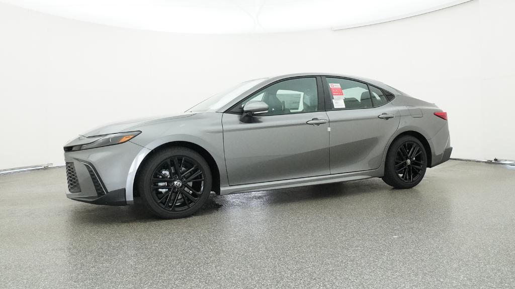 2025 Toyota Camry SE photo 3