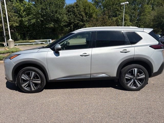 2021 Nissan Rogue SL photo 2