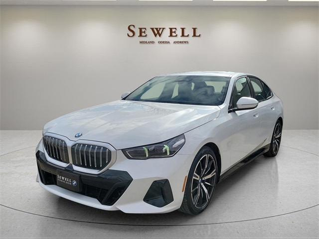 Used 2025 White BMW 530i image 1