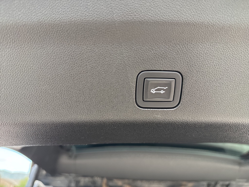 2023 Gmc Yukon SLT photo 21