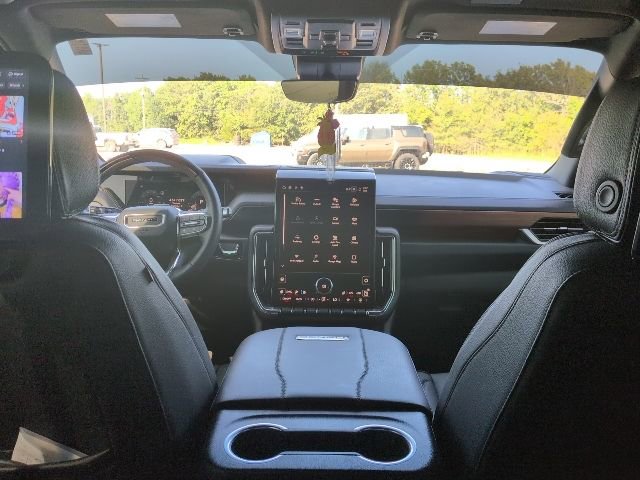 2025 Gmc Yukon Denali photo 9