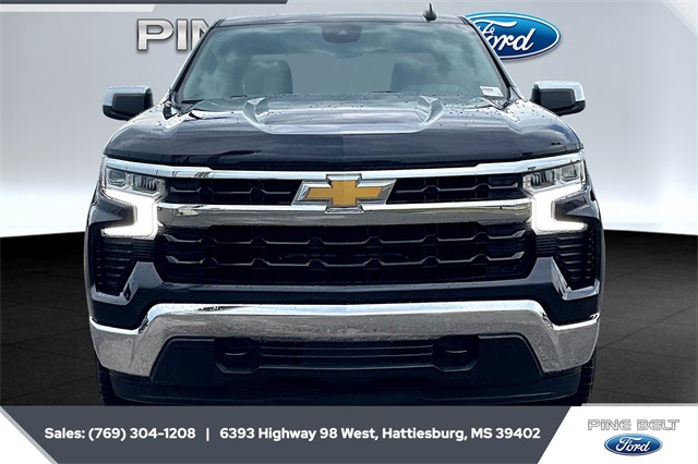 2023 Chevrolet Silverado 1500 LT photo 3