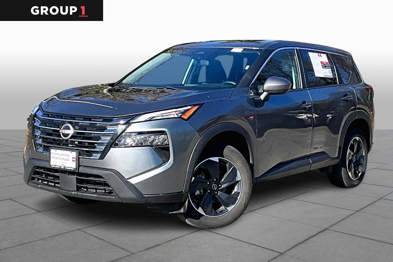 2024 Nissan Rogue SV's photo
