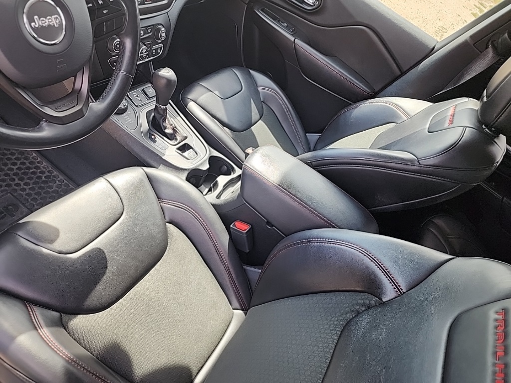 2019 Jeep Cherokee Trailhawk photo 9