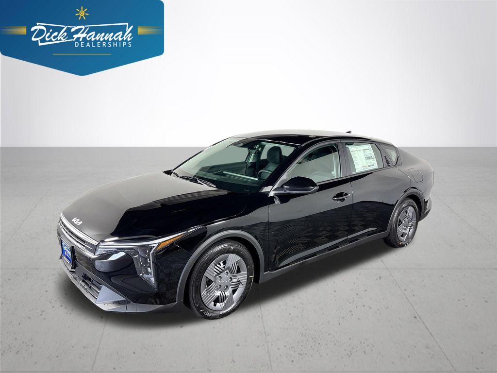 2025 Kia K4 LX's photo