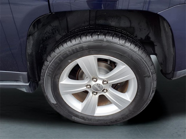 2016 Jeep Compass Sport photo 4