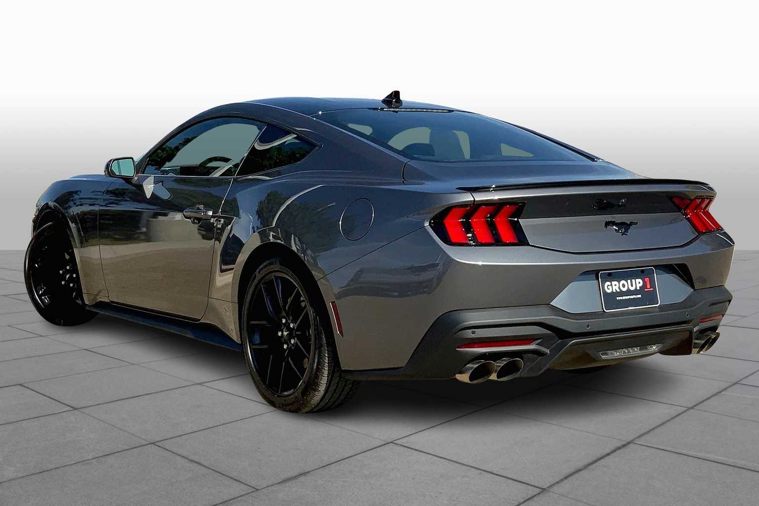 2025 Ford Mustang EcoBoost photo 11