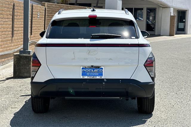 2025 Hyundai Kona SEL photo 5