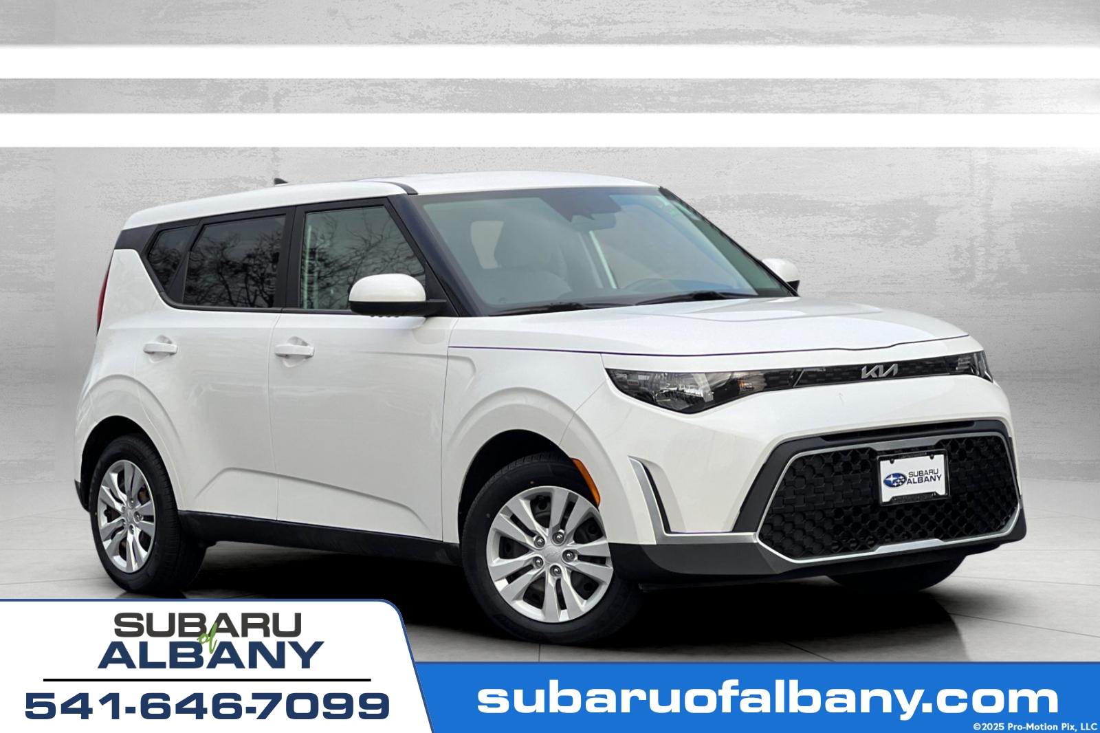 2023 Kia Soul LX's photo