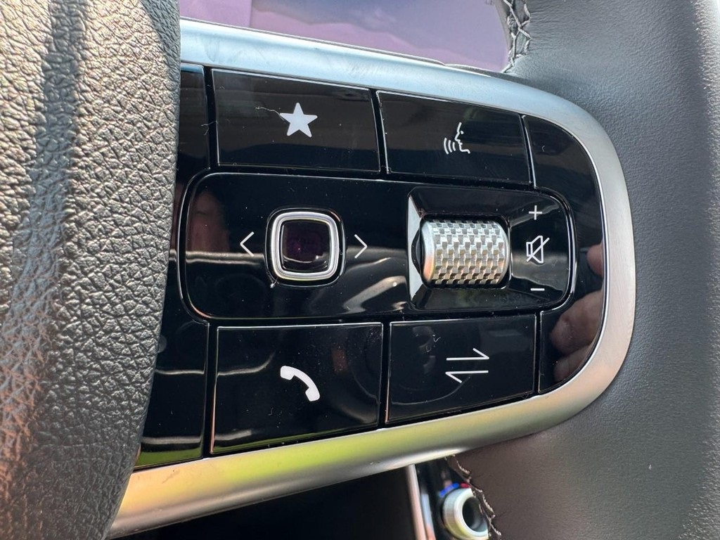 2026 Genesis GV70 2.5T Select photo 12