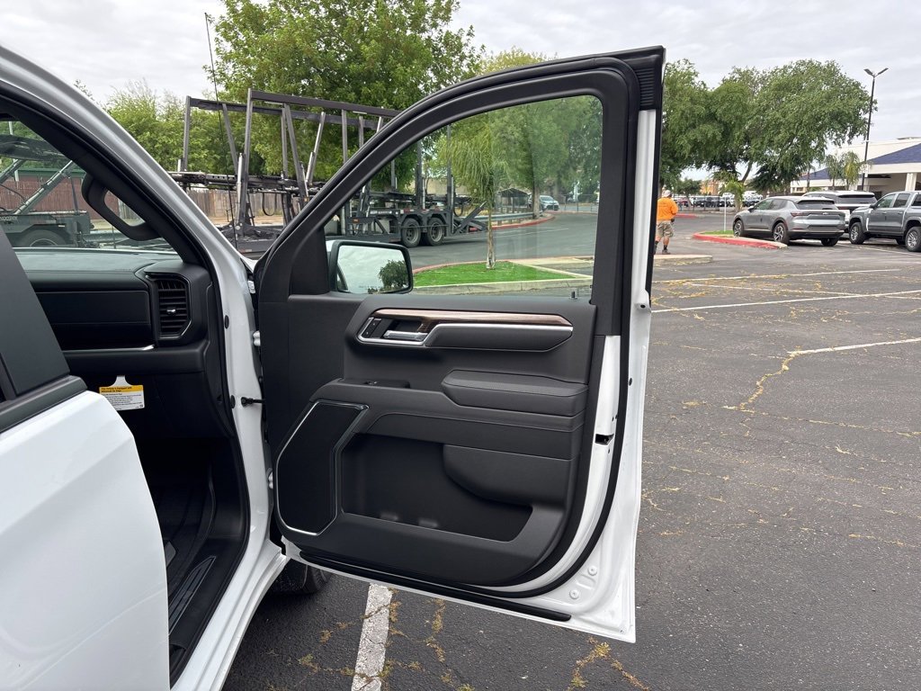 2025 Chevrolet Silverado 1500 LT photo 22