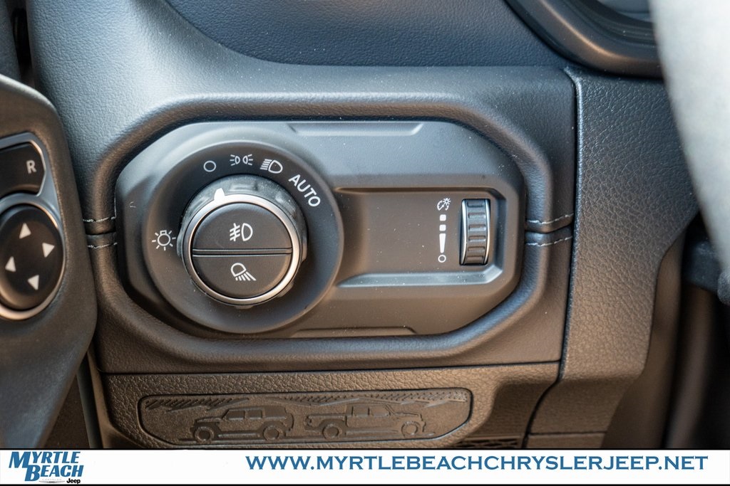 2025 Jeep Gladiator Sport photo 27