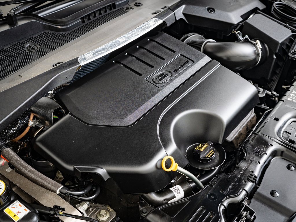 2023 Land Rover Range Rover Evoque R-Dynamic S photo 37