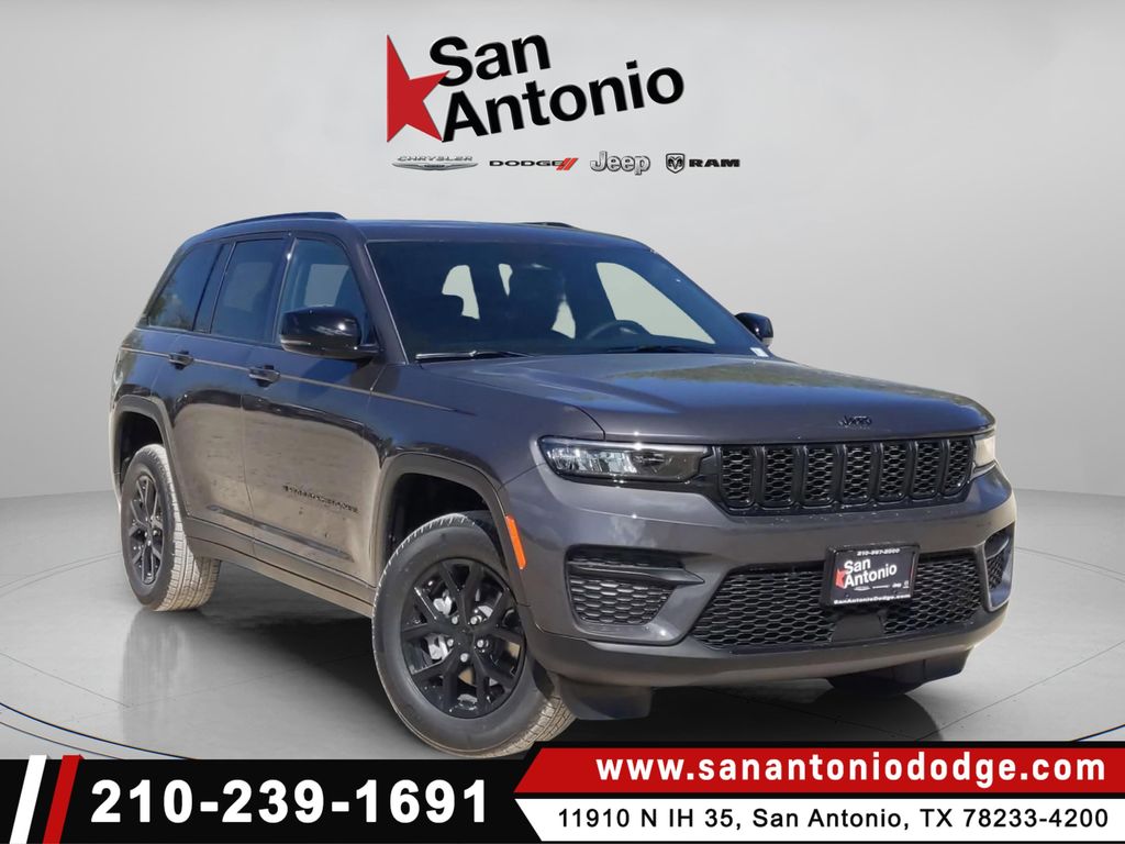 2025 Jeep Grand Cherokee Altitude's photo