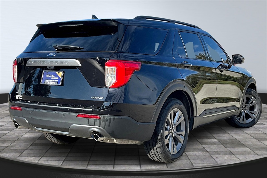 2023 Ford Explorer XLT photo 2