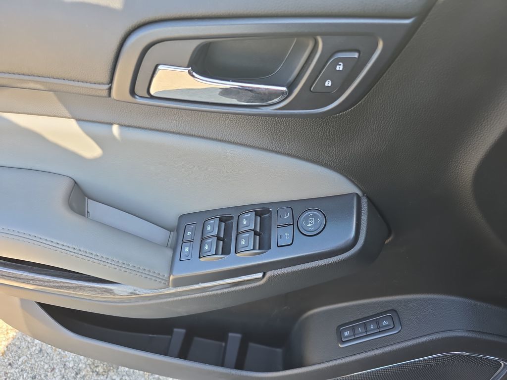 2018 Chevrolet Tahoe LT photo 11