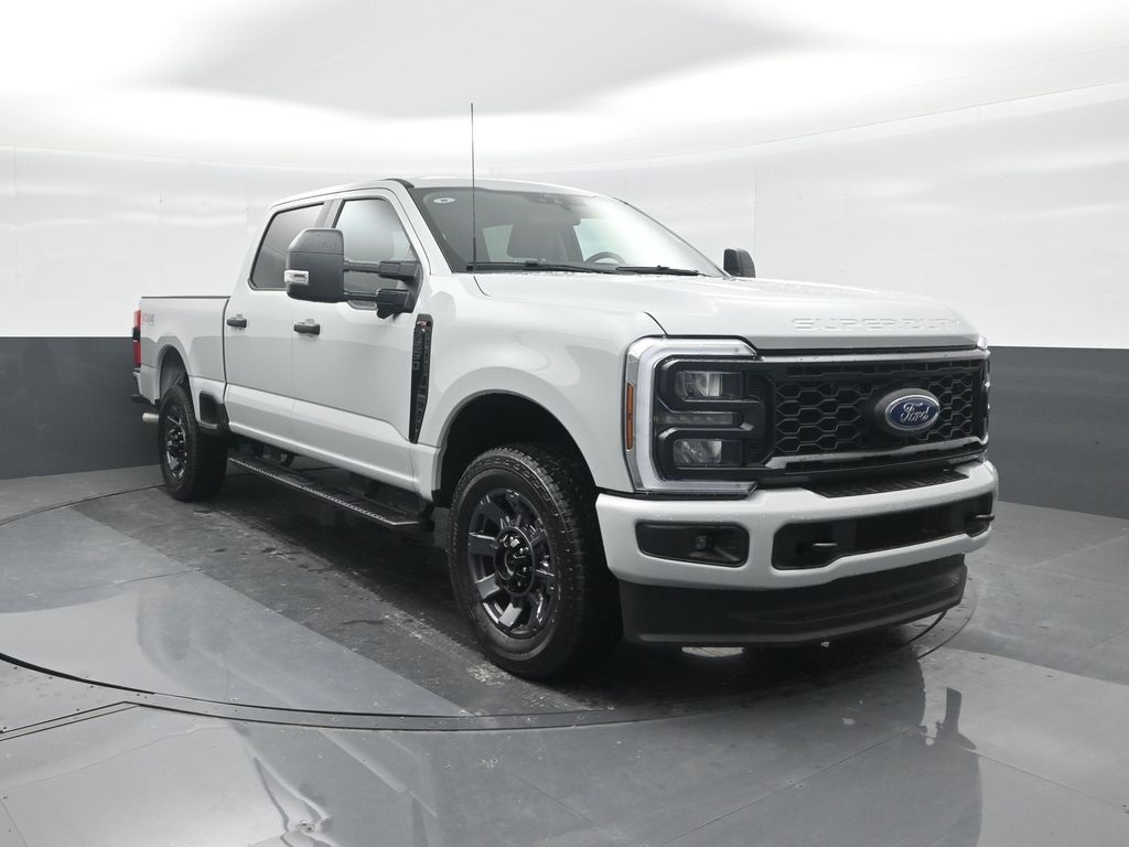2025 Ford F-250 photo 8