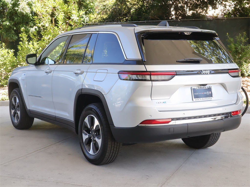2023 Jeep Grand Cherokee Overland photo 5