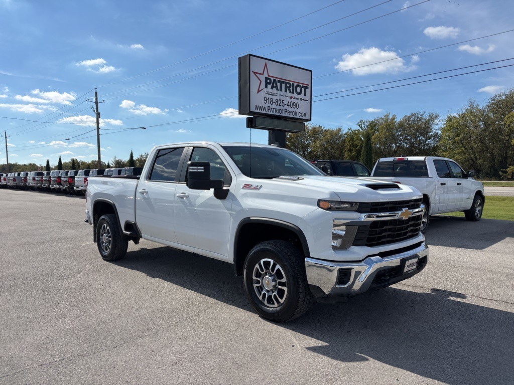 2024 Chevrolet Silverado 2500HD LT's photo