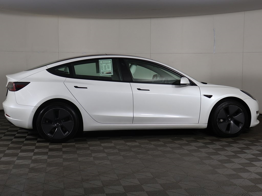 2021 Tesla Model 3 Standard Range Plus photo 11