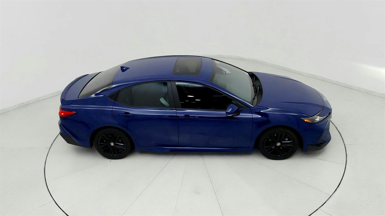 2025 Toyota Camry SE photo 18