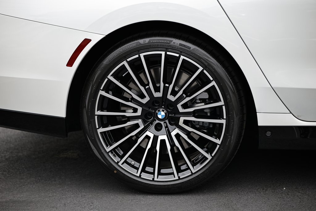 2026 Bmw 760i xDrive photo 3