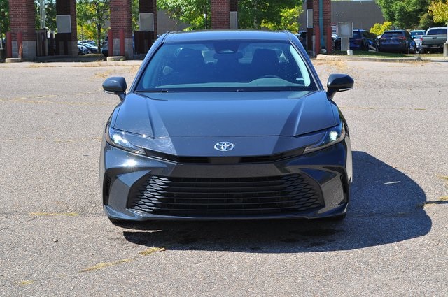 2025 Toyota Camry LE photo 7