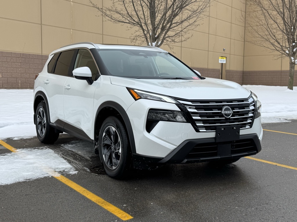 2026 Nissan Rogue SV photo 2