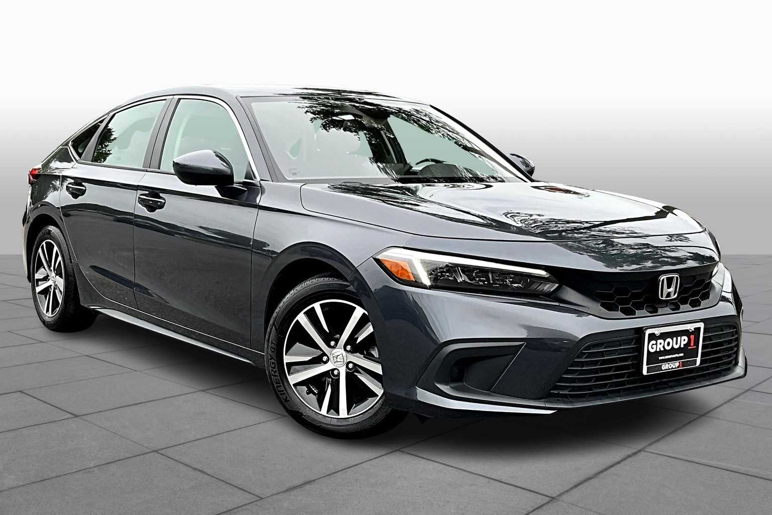 2024 Honda Civic Hatchback LX photo 2