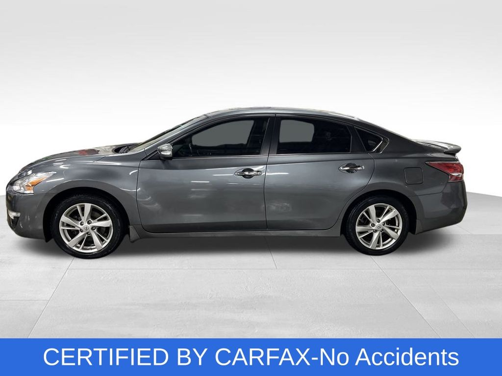 Used 2015 Nissan Altima SL with VIN 1N4AL3AP3FN886907 for sale in Northfield, Minnesota