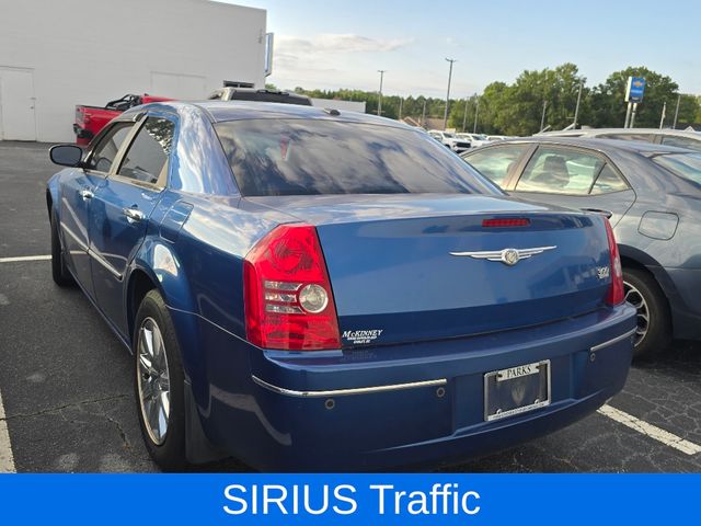 2010 Chrysler 300 Touring photo 4
