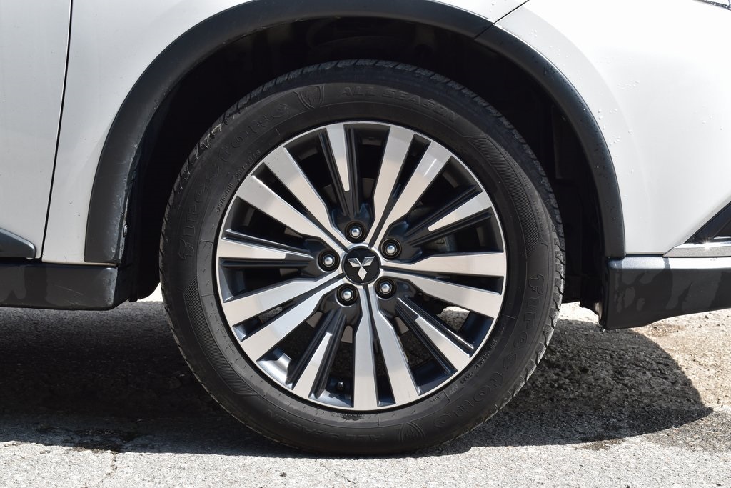 2019 Mitsubishi Outlander SEL photo 4