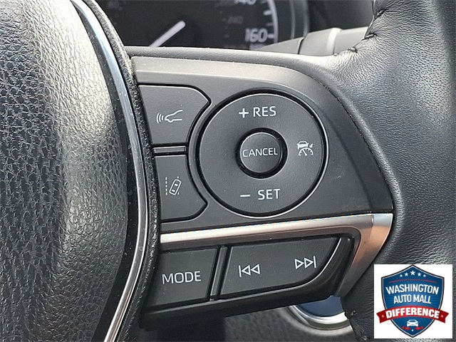 2018 Toyota Camry Hybrid XLE photo 20