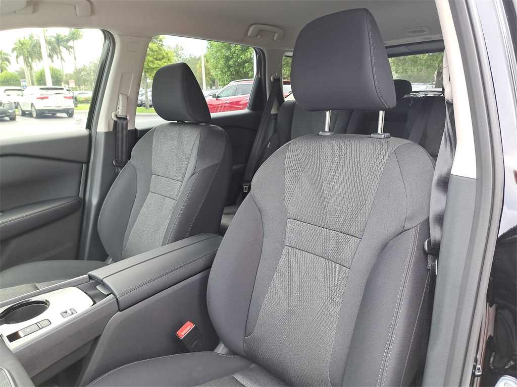 2026 Nissan Rogue SV photo 20