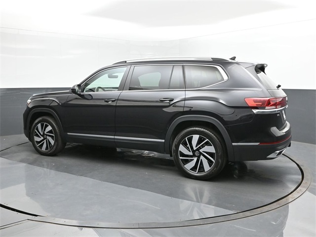 2025 Volkswagen Atlas SEL photo 5
