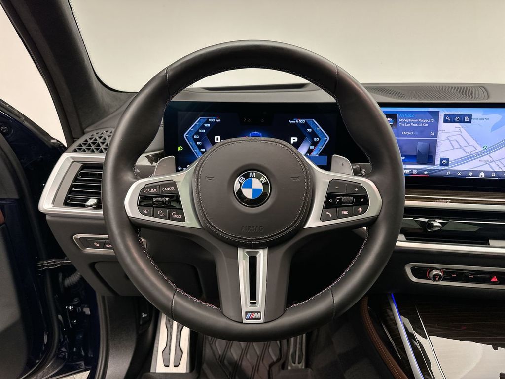 2025 Bmw X7 M60i photo 17