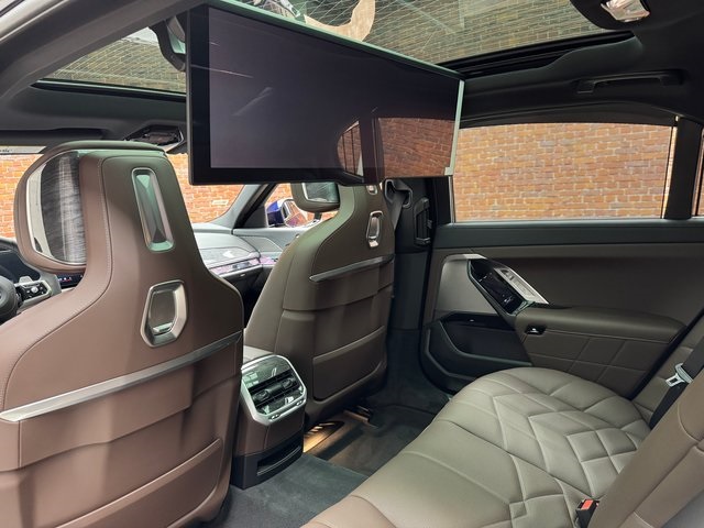 2026 Bmw 740i xDrive photo 25