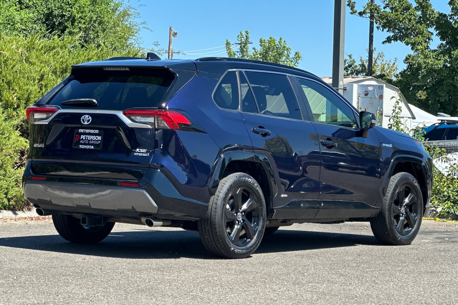 2019 Toyota RAV4 Hybrid XSE photo 4
