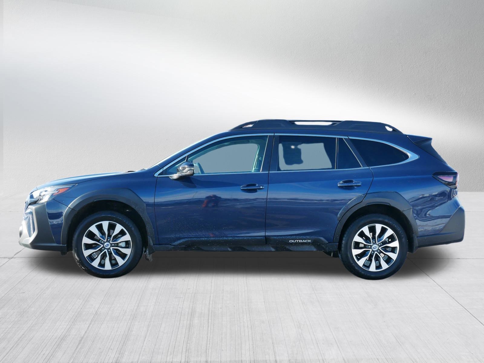 2023 Subaru Outback Limited photo 2